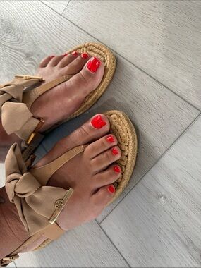 Tory Burch Beige Bow Sandals